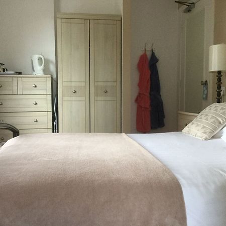 The Groveside Guest House 시드머스 외부 사진